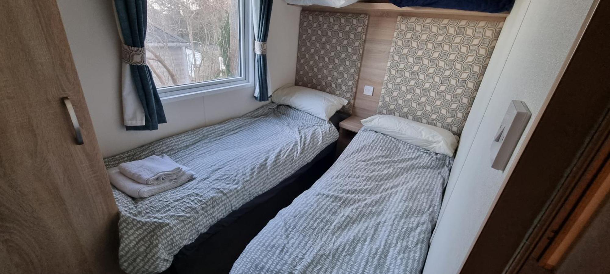 Caravan At Beauport * Newport Beach